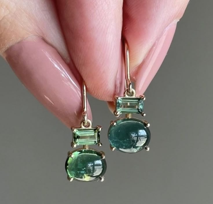 Pendientes verdes